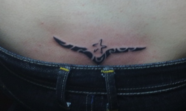 Thao - Seagull & star tattoo